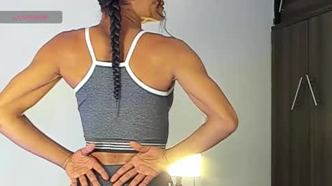 Isabella online show from February 4, 2026, 9:31 pm