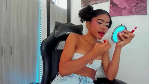 isabella online show from January 16, 2026, 8:02 pm