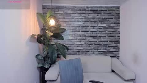 Camila online show from March 19, 2026, 11:47 am