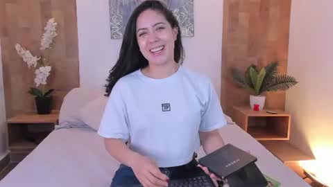 isabella_winkler online show from June 15, 2026, 12:07 pm