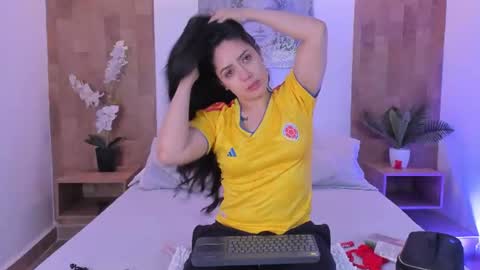 isabella_winkler online show from July 3, 2026, 10:43 am