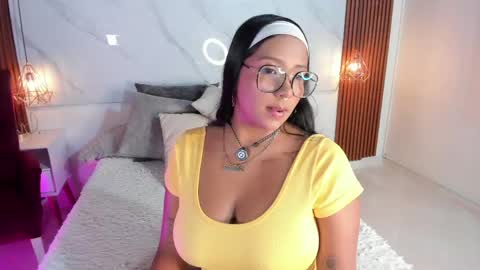 isabella zc online show from April 28, 2026, 3:50 pm