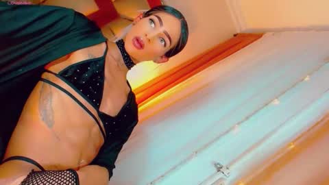 isabellagirs online show from November 8, 2025, 10:41 pm