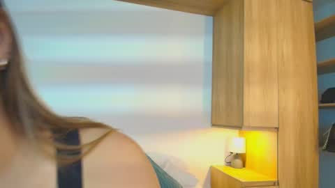 Isabella  online show from December 1, 2025, 2:00 pm