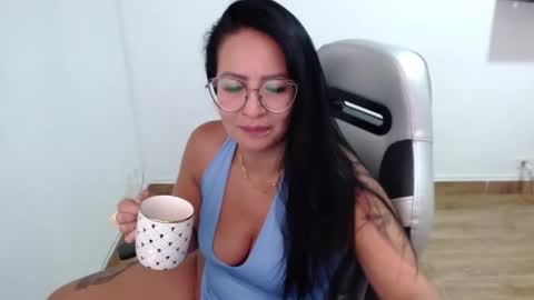 Snapshot of isabellaobregon2 chatting on February 19, 2026, 9:33 pm Isa online show from February 19, 2026, 9:33 pm