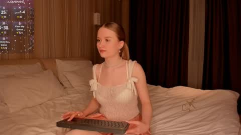 Bella online show from February 9, 2025, 3:45 pm