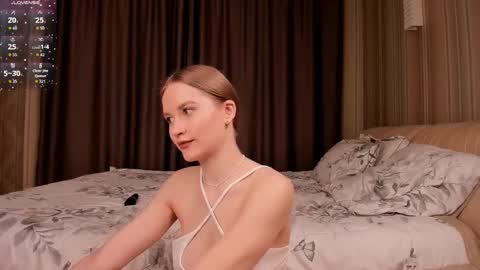 Bella online show from September 23, 2025, 4:04 am