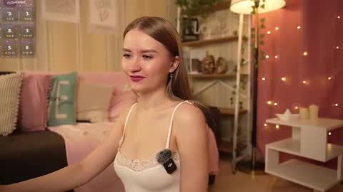 Bella online show from October 6, 2025, 4:32 am