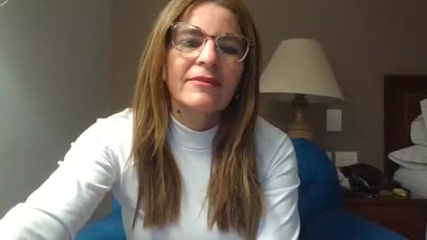 isabella online show from April 4, 2026, 3:27 am