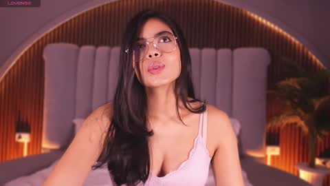 Isa  online show from March 5, 2026, 4:30 am