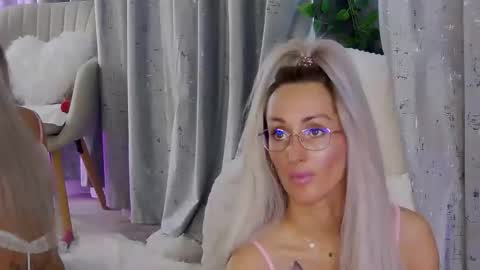 IsabelleEthan online show from February 20, 2026, 6:26 am