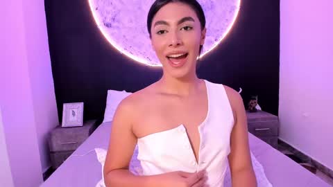 Isa online show from March 6, 2025, 1:27 am