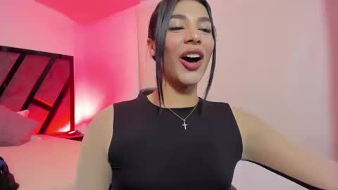 Isa online show from September 8, 2025, 10:53 pm