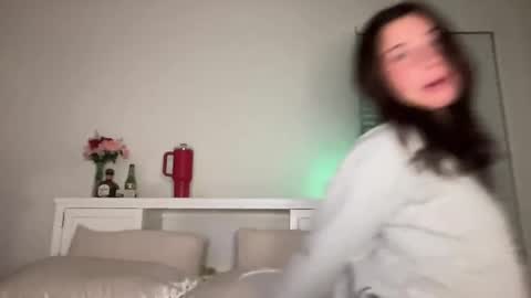 isabellekinsley online show from February 18, 2025, 3:53 am