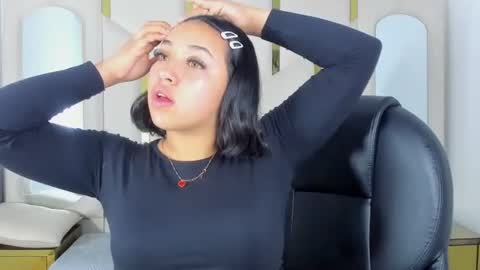 isabellrodriguez18 online show from November 27, 2025, 4:25 am