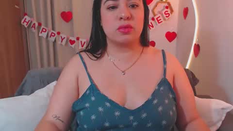 Snapshot of isabum_ chatting on February 14, 2026, 11:18 am Isa online show from February 14, 2026, 11:18 am