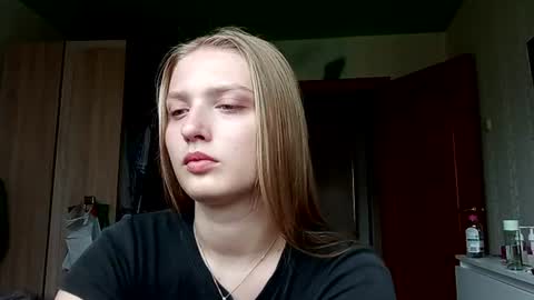 Snapshot of isarayner chatting on July 20, 2026, 8:28 am Vita online show from July 20, 2026, 8:28 am