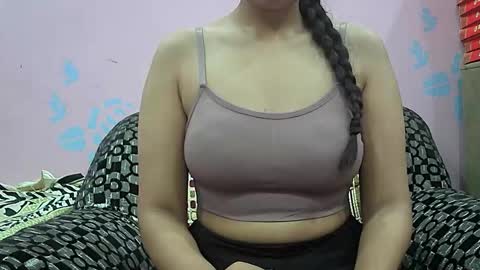 ishika_singh_ online show from March 21, 2026, 1:32 am