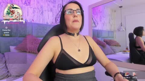 Snapshot of isisblakee chatting on December 26, 2024, 4:47 pm Isis online show from December 26, 2024, 4:47 pm