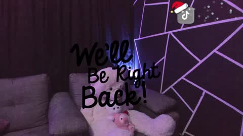 Isis Independent model online show from December 13, 2024, 10:45 pm