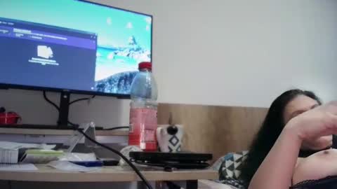 iskrenv online show from April 15, 2026, 9:26 pm