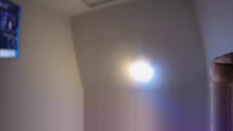 Snapshot of iskrenv chatting on May 29, 2026, 8:40 pm iskrenv online show from May 29, 2026, 8:40 pm