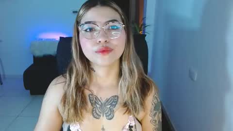 Snapshot of isla_bonitaa chatting on September 25, 2025, 10:08 am isa online show from September 25, 2025, 10:08 am