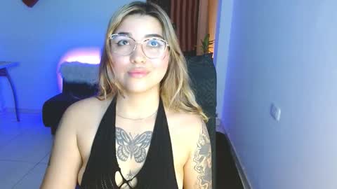 Snapshot of isla_bonitaa chatting on September 28, 2025, 1:16 pm isa online show from September 28, 2025, 1:16 pm