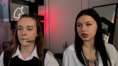 Snapshot of isla_dior chatting on October 7, 2025, 8:44 am isla_dior online show from October 7, 2025, 8:44 am