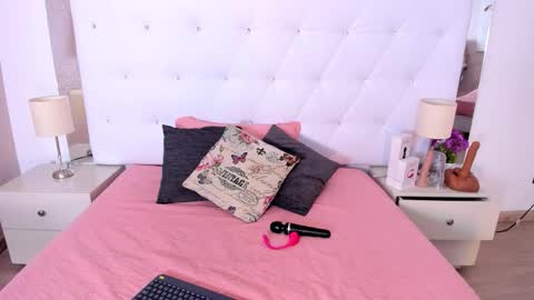 Snapshot of isla_scott chatting on January 18, 2026, 11:14 am Vanessa online show from January 18, 2026, 11:14 am