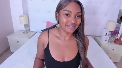 Snapshot of isla_scott chatting on February 17, 2026, 11:29 am Vanessa online show from February 17, 2026, 11:29 am