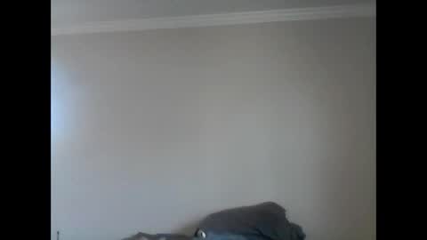 island625103 online show from December 2, 2024, 6:21 pm