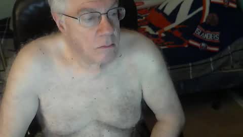 islesman22 online show from April 24, 2026, 9:23 am