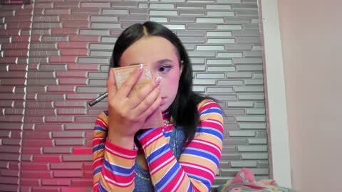 Snapshot of issa_garcia chatting on December 29, 2024, 2:10 pm I S S A B E L A Igissaa ax Xlittleissa online show from December 29, 2024, 2:10 pm