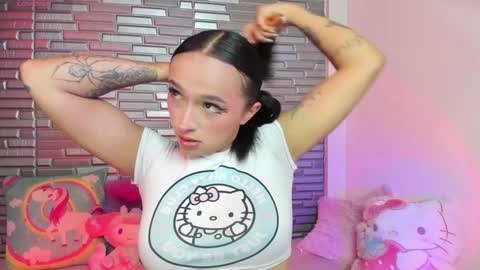 Snapshot of issa_garcia chatting on January 21, 2025, 2:05 pm I S S A B E L A Igissaa ax Xlittleissa online show from January 21, 2025, 2:05 pm