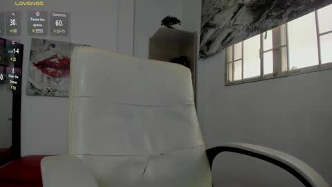 Snapshot of issa_nassar chatting on January 15, 2025, 5:05 pm Issa online show from January 15, 2025, 5:05 pm