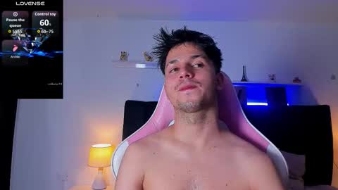 Issac online show from November 18, 2025, 3:23 am