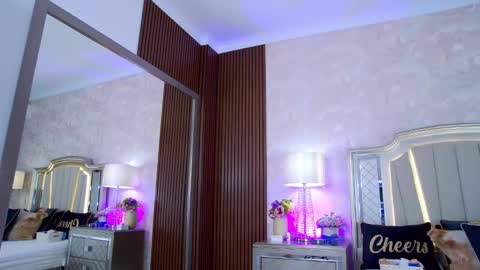 Issadorra online show from February 10, 2025, 5:58 am