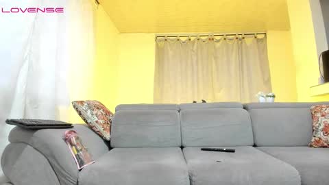 Isabella  online show from September 16, 2025, 11:06 pm