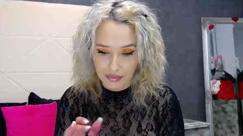 IssaSmyth online show from January 16, 2026, 4:11 pm