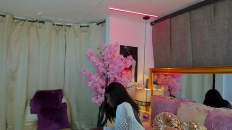 Snapshot of isseymz chatting on December 24, 2024, 7:06 am Iseey online show from December 24, 2024, 7:06 am