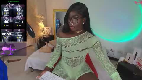 Snapshot of isseymz chatting on September 24, 2025, 6:50 am Iseey online show from September 24, 2025, 6:50 am