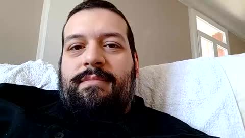 italianbigboy932 online show from April 2, 2026, 9:18 am