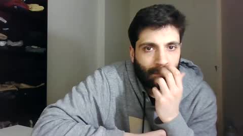 italianboybcn online show from January 27, 2025, 8:28 pm