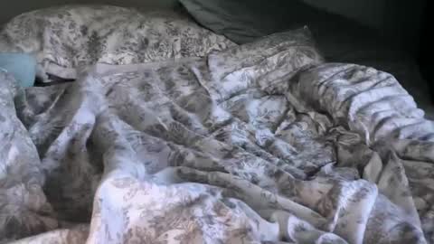 itchey506193 online show from April 16, 2026, 12:28 pm