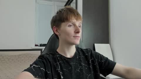 Snapshot of ithan_red chatting on November 27, 2025, 6:10 pm Ethan online show from November 27, 2025, 6:10 pm