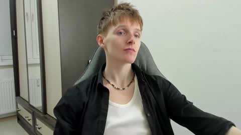 Snapshot of ithan_red chatting on December 14, 2025, 6:52 am Ethan online show from December 14, 2025, 6:52 am