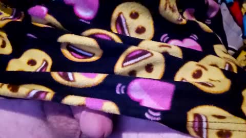 Snapshot of itissnowing chatting on January 1, 2025, 8:47 pm itissnowing online show from January 1, 2025, 8:47 pm