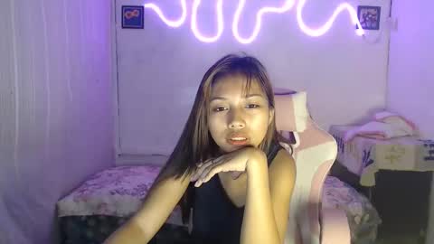 Snapshot of its_andrea chatting on October 4, 2025, 1:36 am its andrea online show from October 4, 2025, 1:36 am
