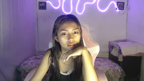 Snapshot of its_andrea chatting on October 13, 2025, 7:30 am its andrea online show from October 13, 2025, 7:30 am